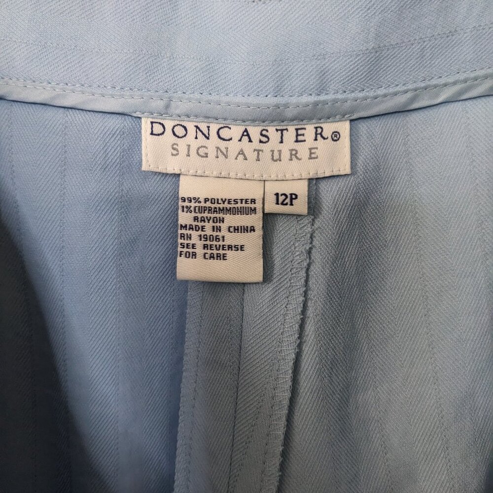 Doncaster Women's Light Blue Two Piece Suit Size 12 - Picture 5 of 15